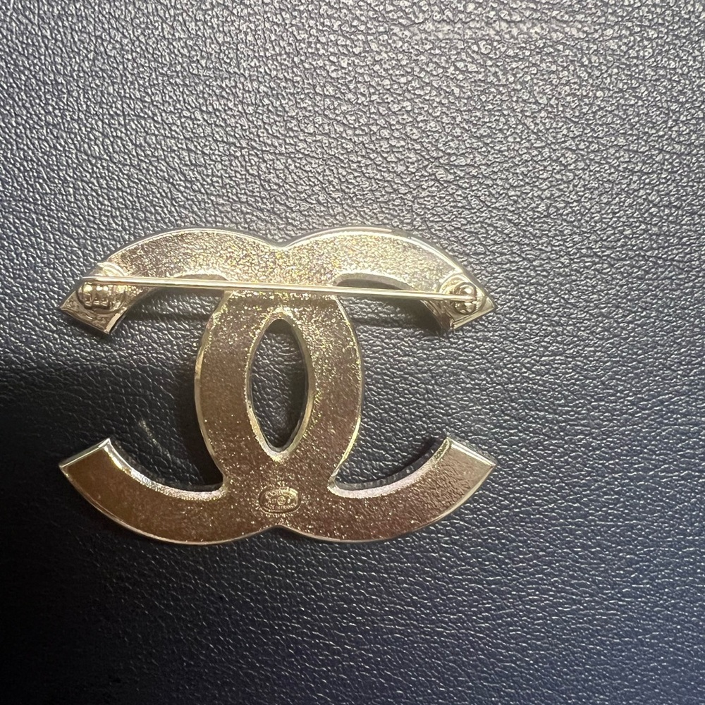 Chanel Brooch - Picture 2 of 3